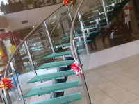 Menuiserie Alu et Inox (Rampe d'escalier en inox)